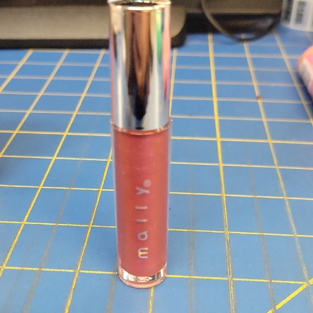 Mally Beauty Pink Lip Gleaming Pink Liquid Gloss 2g New Tube
